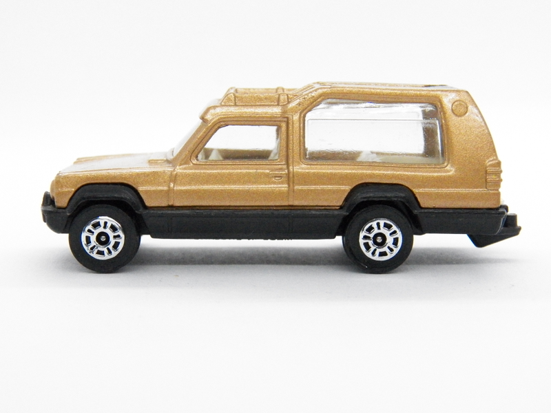 Illustration for article titled Is it Friday yet? Corgi Matra Rancho! 1:64